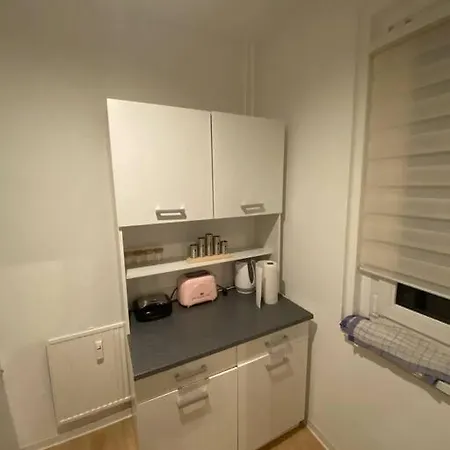 Gemuetliche Mit Smart-tv Und Grossem Balkon Apartmán *