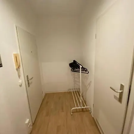 Gemuetliche Mit Smart-tv Und Grossem Balkon Berlín
